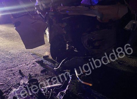 ​В ХМАО два человека получили травмы в ДТП с участием большегруза