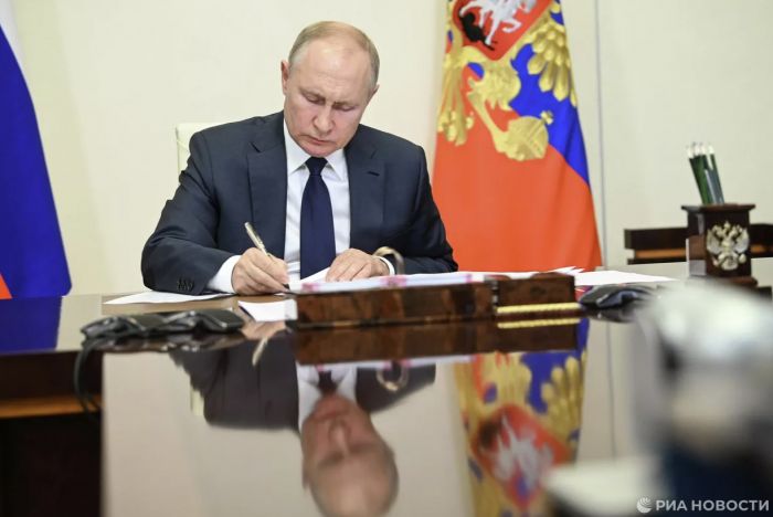 ​Владимир Путин подписал закон о запрете пропаганды чайлдфри