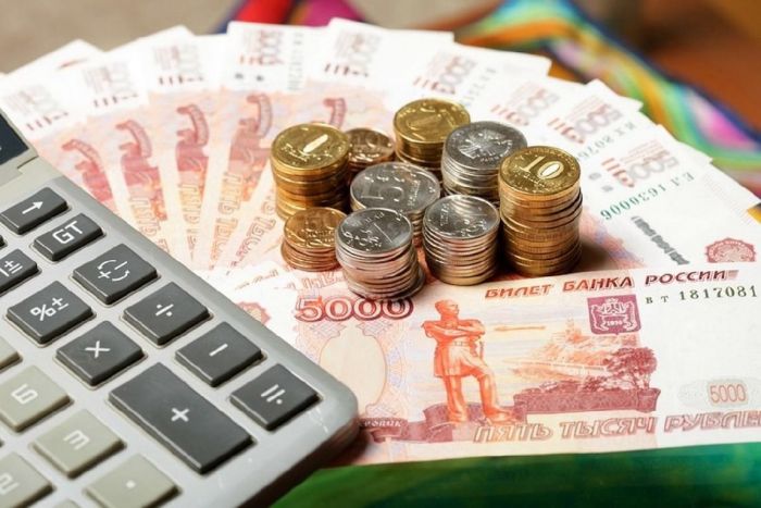 ​В ХМАО перевозчик задолжал работникам более 400 тысяч рублей зарплаты