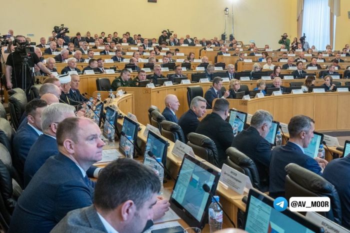 ​Александр Моор: Бюджет Тюменской области остается социально ориентированным
