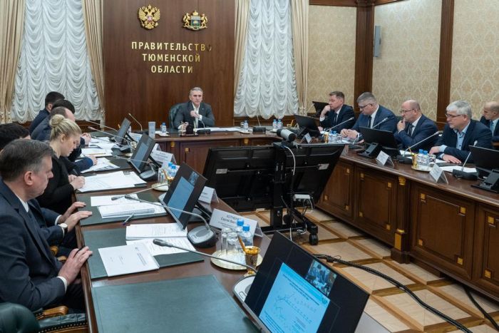 ​Александр Моор обсудил энергоснабжение Тюменской области: новые планы и субсидии