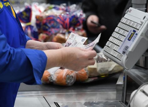 ​В ХМАО аферист представился сыном директора магазина и выманил деньги у продавца