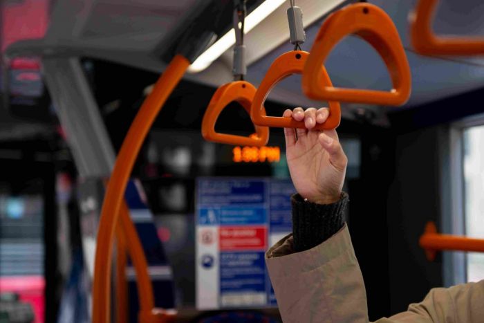В автобусах Сургута за полгода поймали более 30 тысяч безбилетников