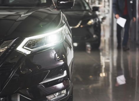 Кризис на колесах: автопродажи в России могут обвалиться на 20%