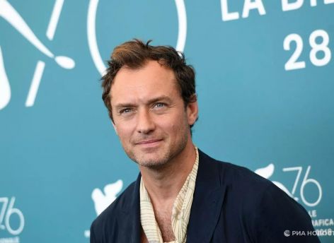 ​Джуд Лоу сыграет молодого Путина в фильме по книге «Кремлевский волшебник»
