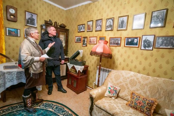 ​Руслан Кухарук посетил рыбный завод, исторические здания и главный отель в Березово