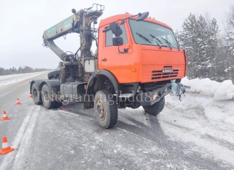 ​В Сургутском районе произошло смертельное ДТП с участием КАМАЗа