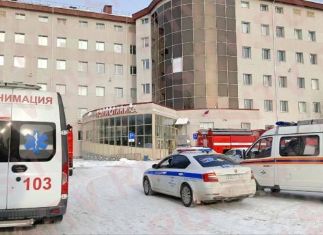 ​Пар вместо дыма: экстренные службы выезжали к сургутскому травмцентру