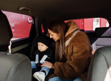 ​В Госдуму внесли проект, запрещающий повышать цены в такси для пассажиров с детьми