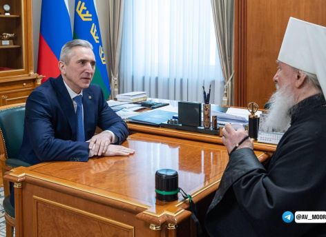 Александр Моор поблагодарил митрополита за активное участие в просветительских проектах 