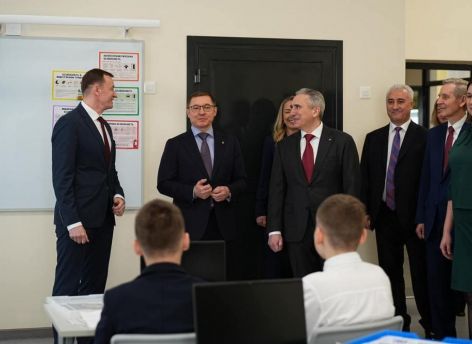 ​Александр Моор и Владимир Якушев оценили образовательный комплекс в Московском