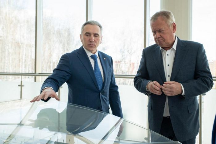 ​Тюменская область разрабатывает стратегию развития с акцентом на медицину и промышленность