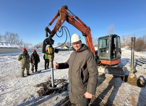 Первая свая забита: в Тобольске строят новую поликлинику