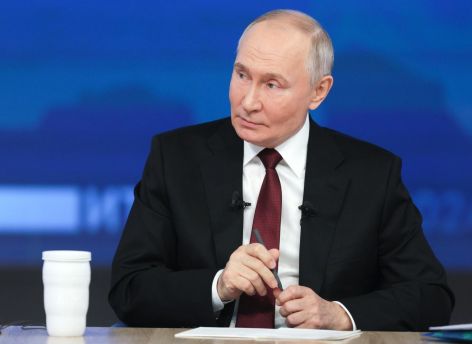 ​Владимир Путин: интернет-мошенничество в РФ приобрело недопустимые размеры