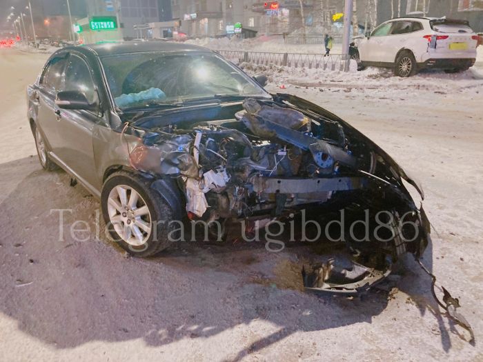 ​В ХМАО при ДТП пострадали три взрослых и один подросток