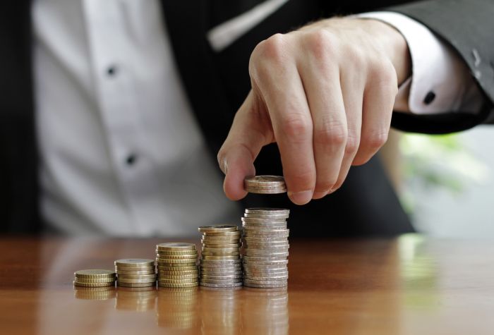 ​Эксперты прогнозируют снижение ключевой ставки ЦБ до 13% к концу года