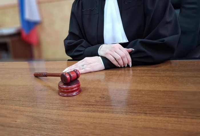 ​Житель Сургута отсудил у ГТС более 300 тысяч рублей за поврежденный автомобиль
