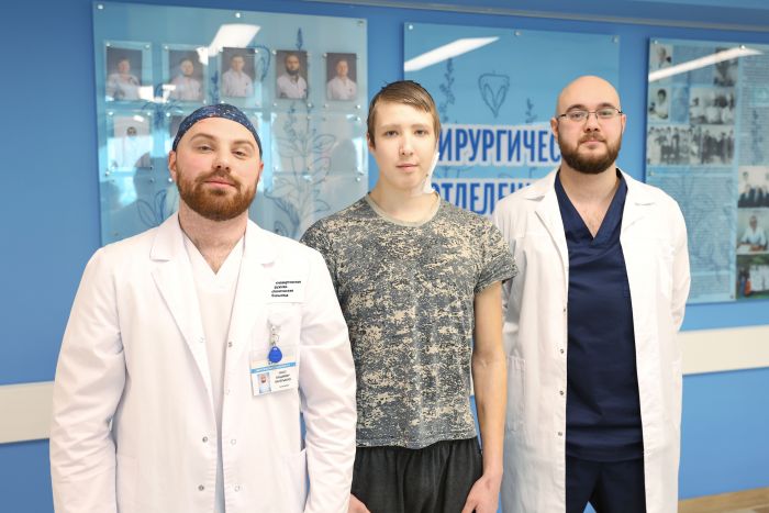 ​Врачи Нижневартовска спасли юношу с ранением сонной артерии