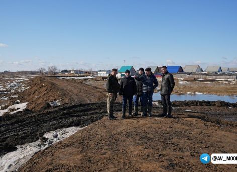 ​Александр Моор лично оценил подготовку к паводку в Казанском