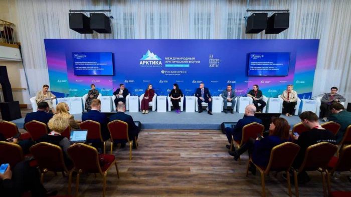 ​Руслан Кухарук обсудил участие Югры в развитии арктических проектов