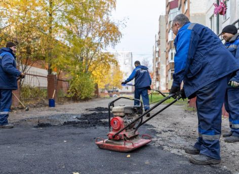 ​В Сургуте отремонтируют 20 километров дорог и тротуаров в 2025 году