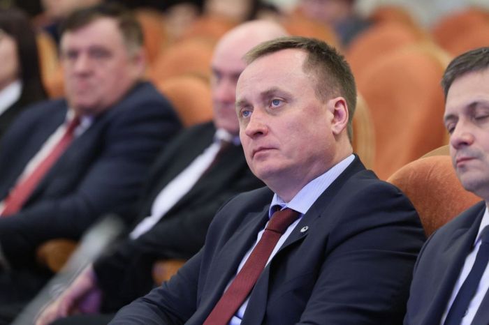 Облико морале, товарищи! Глава Сургута утвердил кодекс, перечисляющий основания для ограничения карьеры чиновников