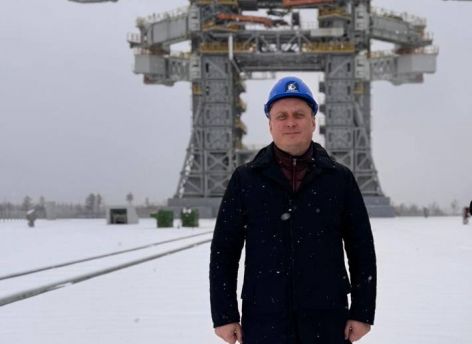 ​Глава Сургута поздравил горожан с Днем космонавтики