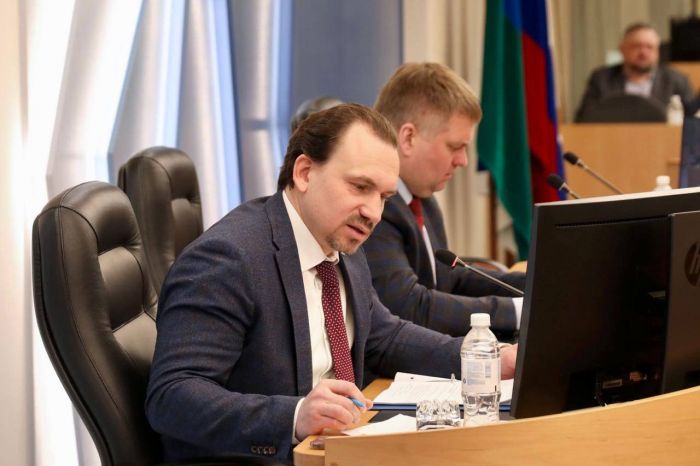 ​В 30 микрорайоне Сургута пообещали построить школы, детсады и сквер, но сроки не назвали