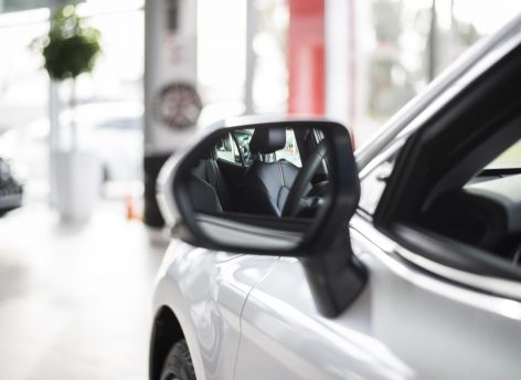 Автомобили в России подорожают на 25% из-за ужесточения правил утильсбора
