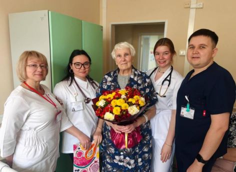 ​Юбилей под стук сердца: в Сургуте 84-летней пациентке провели операцию по замене клапана