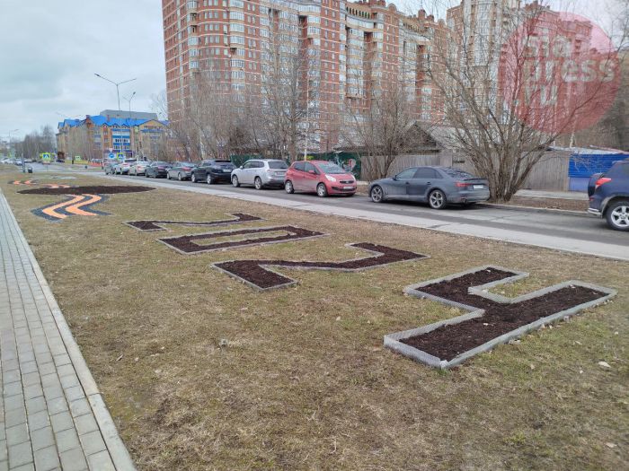 ​Из 2024 в 2025 за один день: в Сургуте обновили дату на «Аллее памяти и славы» 