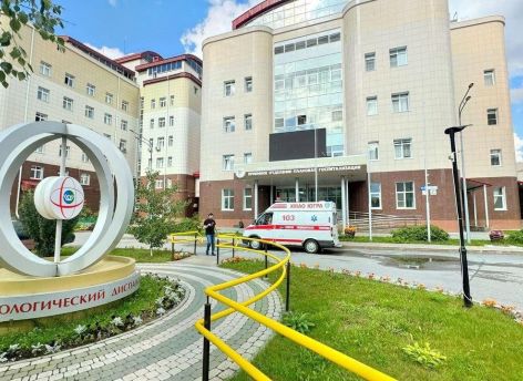 Врачи Сургута провели двадцатичасовую операцию на сердце в День Победы