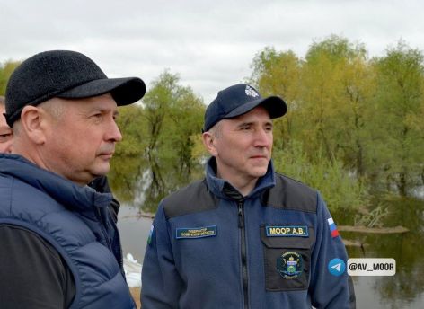 ​Александр Моор лично проконтролировал ситуацию с паводком в Абатском районе