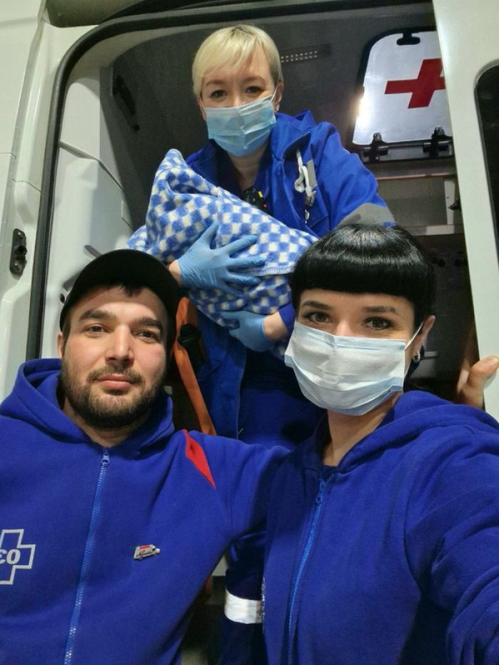 ​Врачи из Нижневартовска приняли роды в машине скорой помощи