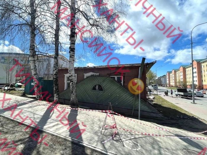 ​«Сначала ищут место для музея, а потом сносят прошлое»: жители Ханты-Мансийска возмутились сносом исторического дома