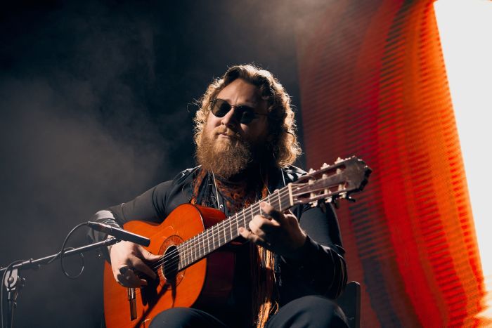 ​Огонь, ритм, гитара: Flamencura Project Trio выступил в «Невесомости» // ВИДЕОФАКТ