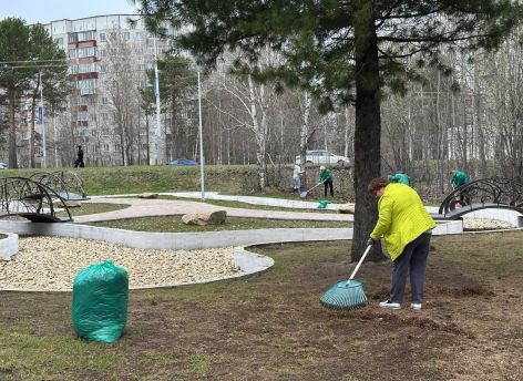 ​Сургутяне вышли на субботник «Зеленая Весна – 2025» и собрали 160 тонн мусора
