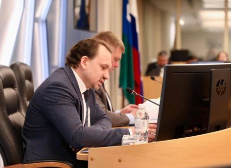 ​От стратегии к реальности: депутаты проверили, как в Сургуте выполняют план по школам