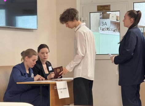 ​Более 7 500 выпускников в Сургуте сдают ЕГЭ и ГИА в 2025 году