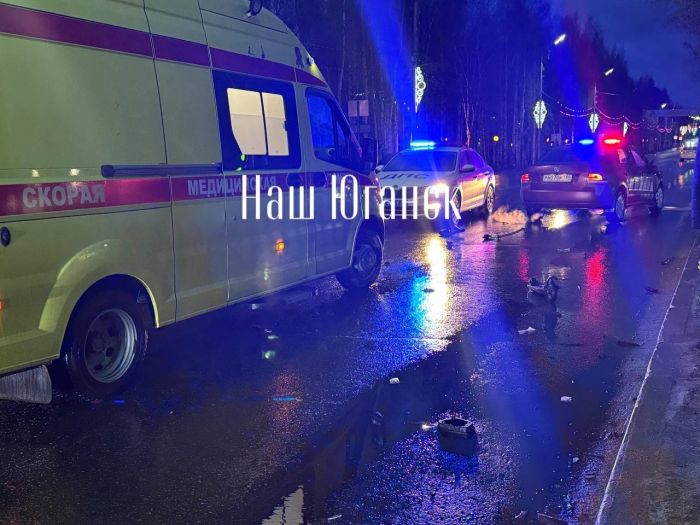 ​Проехал на красный: в Нижневартовске сбили молодого самокатчика