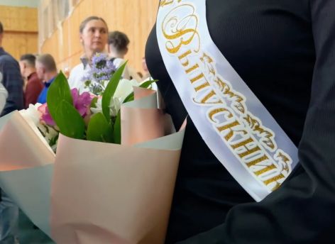 ​Про выпускной – глазами выпускницы: в Сургуте сняли трогательное видео