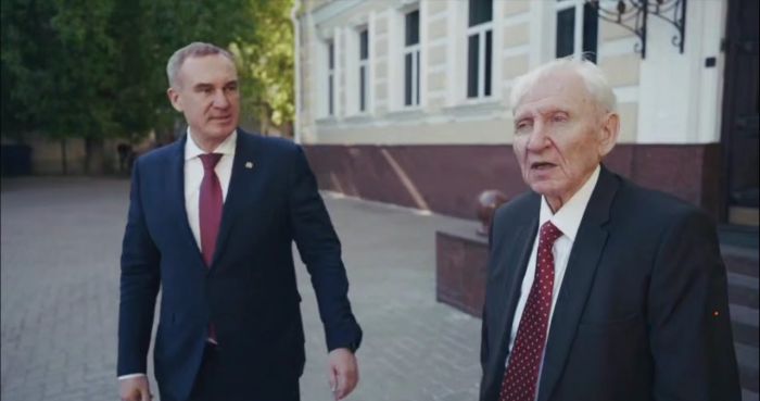 ​Это народная любовь: впервые при действующем губернаторе прежнему главе Югры уделили столько внимания