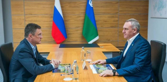 ​Руслан Кухарук рассказал Александру Новаку, как в Югре добывают нефть