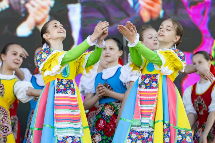 18 народов – одна сцена: в Сургуте прошел юбилейный фестиваль «Соцветие»