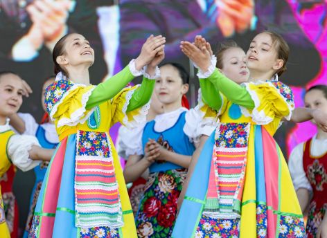 18 народов – одна сцена: в Сургуте прошел юбилейный фестиваль «Соцветие»