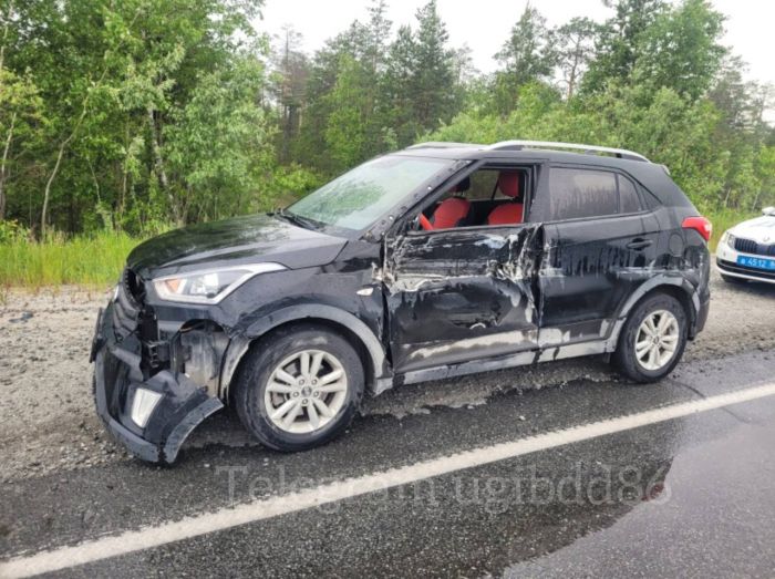 Женщина спровоцировала ДТП на трассе под Сургутом