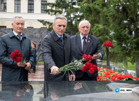 ​Александр Моор напомнил о важности сохранения исторической правды о войне