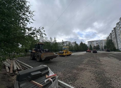 ​В Сургуте до ноября благоустроят 16 придомовых территорий 