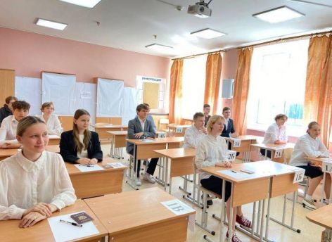 ​В Сургуте стало больше стобалльников