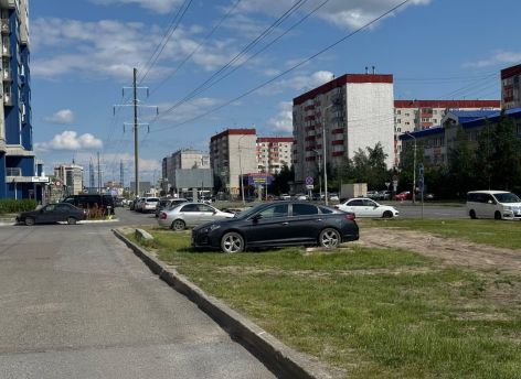 В Сургуте пересмотрели правила парковки на газонах